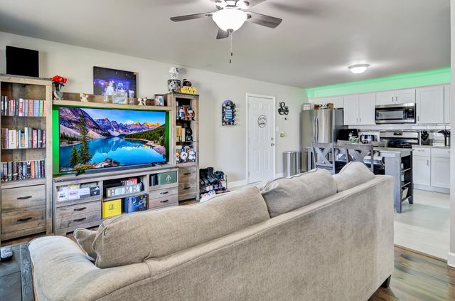 1705 E 33rd Place, Hobart, IN 46342