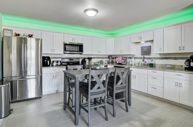 1705 E 33rd Place, Hobart, IN 46342