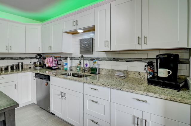 1705 E 33rd Place, Hobart, IN 46342