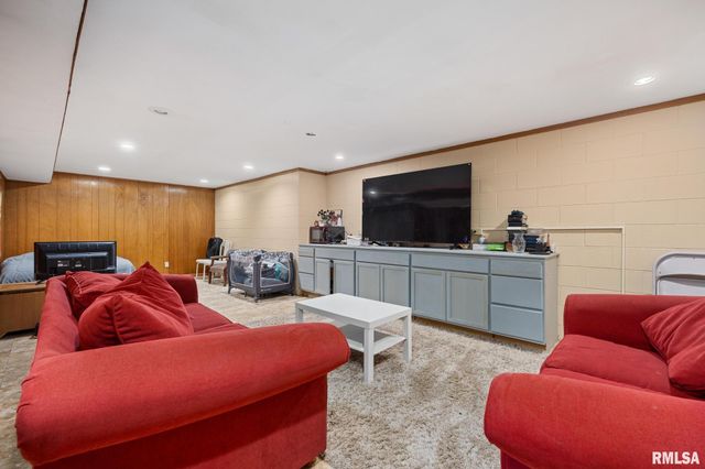 5514 N Jesters Court, Peoria, IL 61614