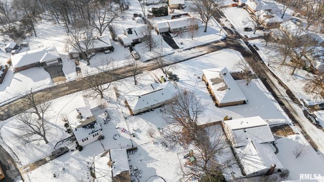 5514 N Jesters Court, Peoria, IL 61614