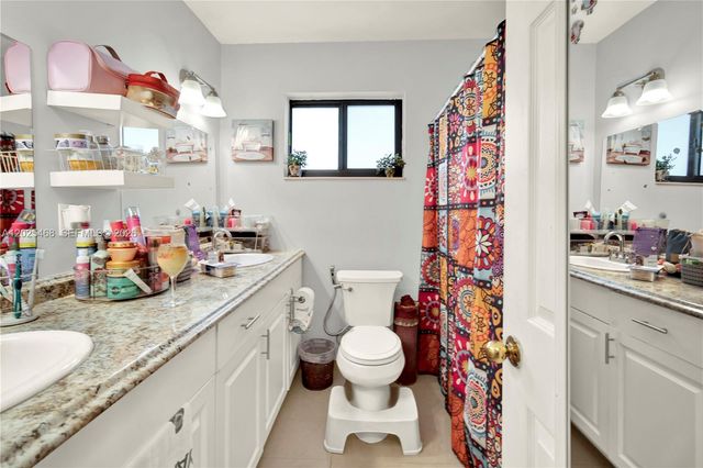 851 SW 1st St, Florida City, FL 33034