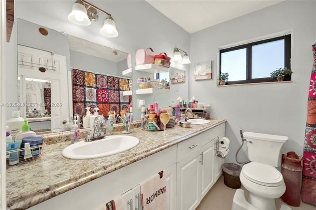 851 SW 1st St, Florida City, FL 33034