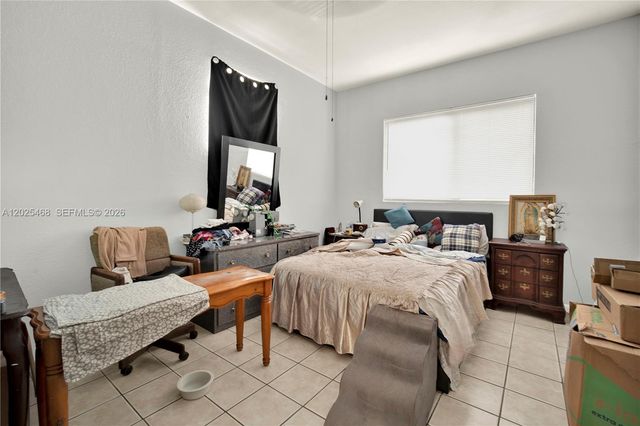 851 SW 1st St, Florida City, FL 33034