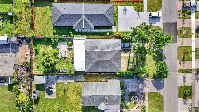 851 SW 1st St, Florida City, FL 33034