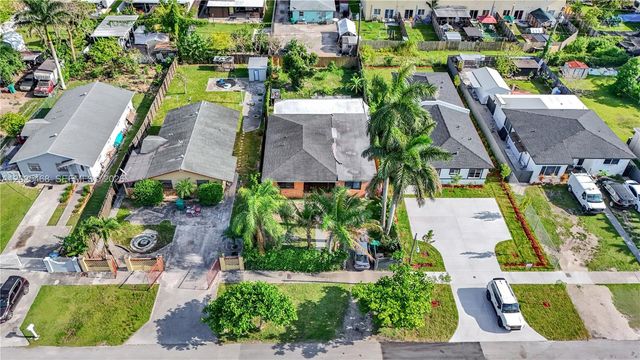 851 SW 1st St, Florida City, FL 33034