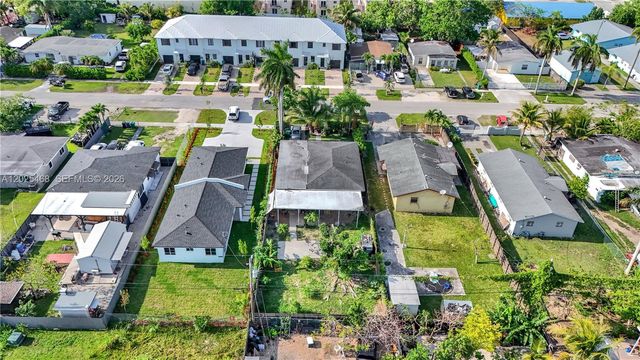 851 SW 1st St, Florida City, FL 33034