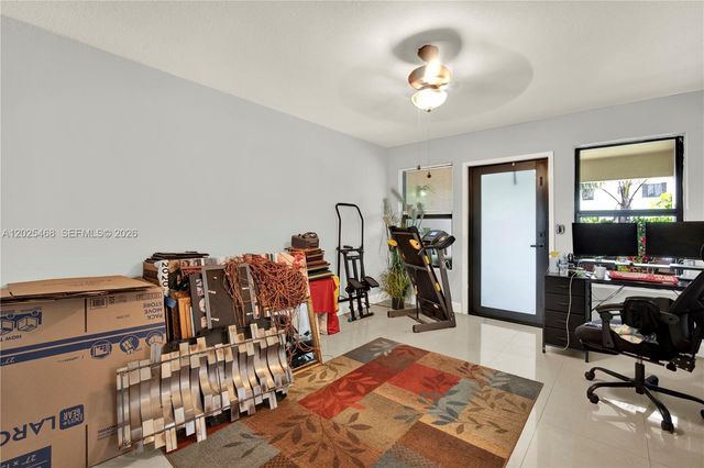 851 SW 1st St, Florida City, FL 33034