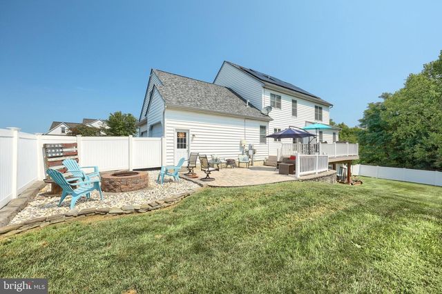 4220 PEACH ORCHARD HOLW, York, PA 17402