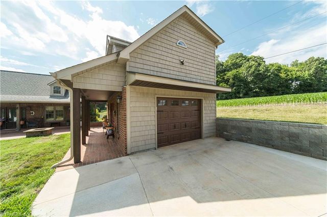 5741 Winding Creek Lane, East Bend, NC 27018