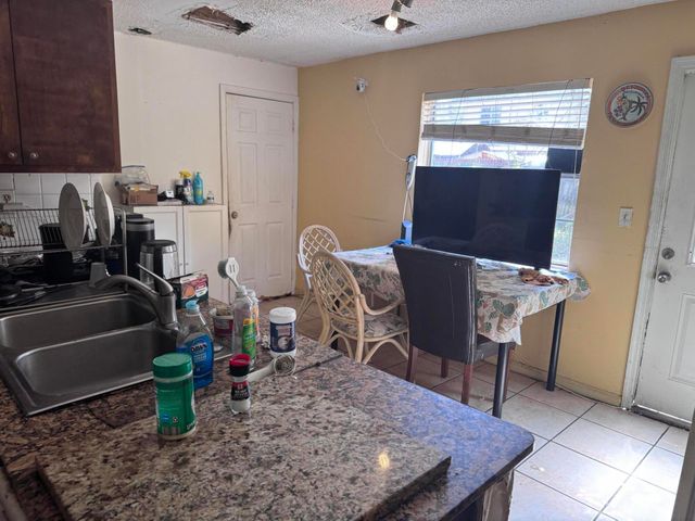 4346 NW 4th Avenue, Deerfield Beach, FL 33064