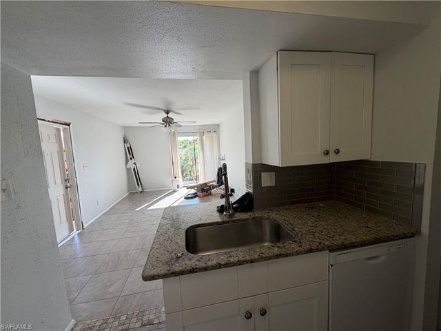 2865 Winkler AVE 419, Fort Myers, FL 33916