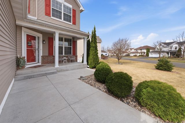 8437 Blazing Star Circle, Shakopee, MN 55379