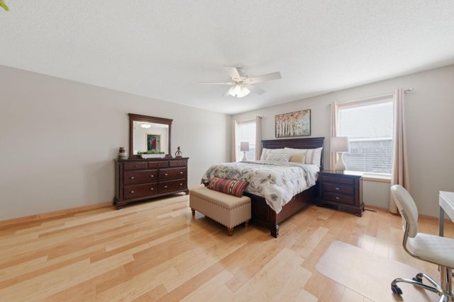 8437 Blazing Star Circle, Shakopee, MN 55379