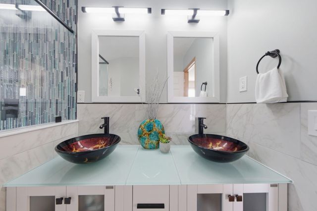 8437 Blazing Star Circle, Shakopee, MN 55379