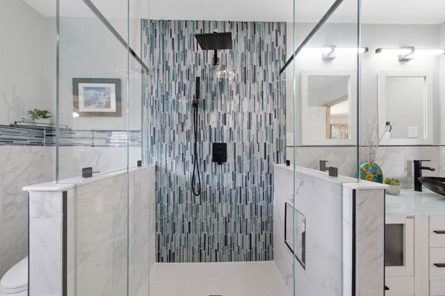 8437 Blazing Star Circle, Shakopee, MN 55379