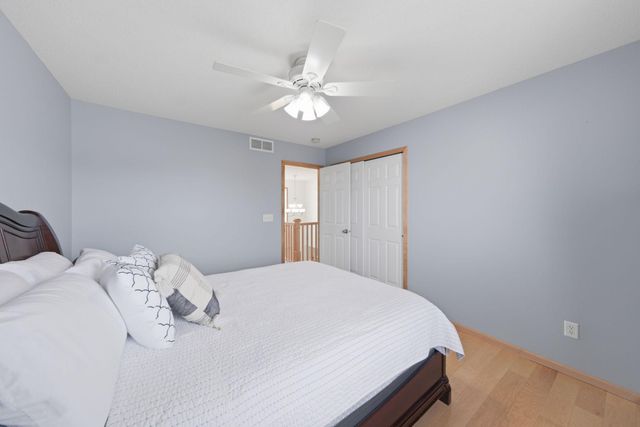 8437 Blazing Star Circle, Shakopee, MN 55379