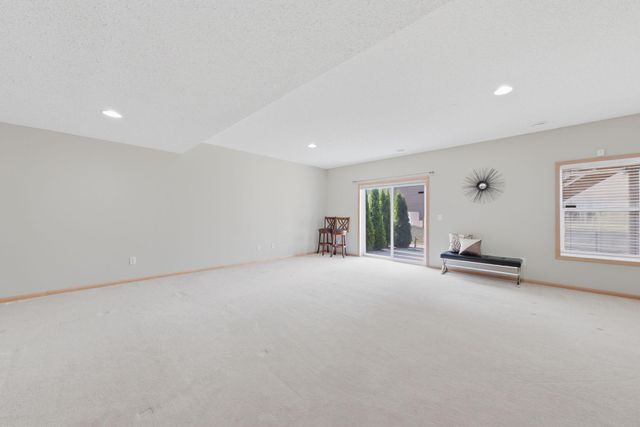 8437 Blazing Star Circle, Shakopee, MN 55379