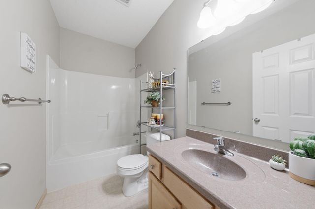 8437 Blazing Star Circle, Shakopee, MN 55379