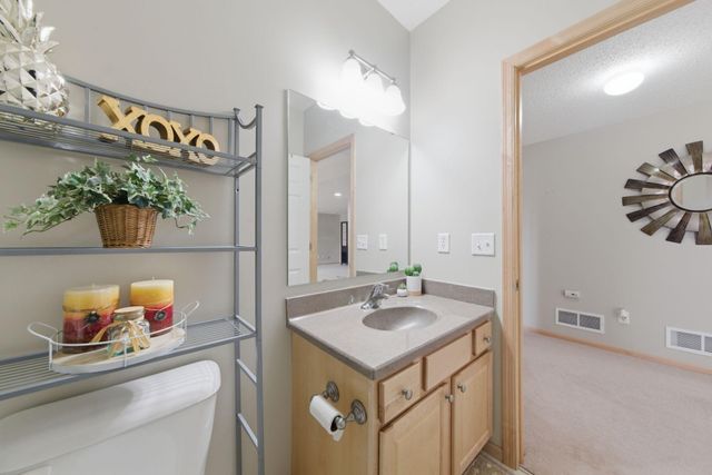 8437 Blazing Star Circle, Shakopee, MN 55379