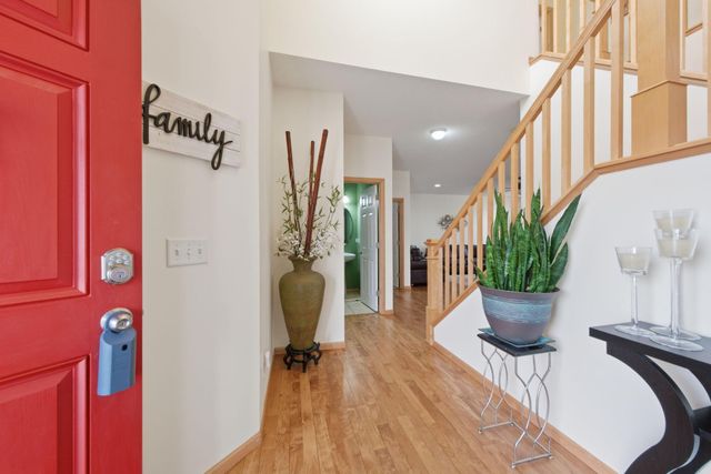 8437 Blazing Star Circle, Shakopee, MN 55379