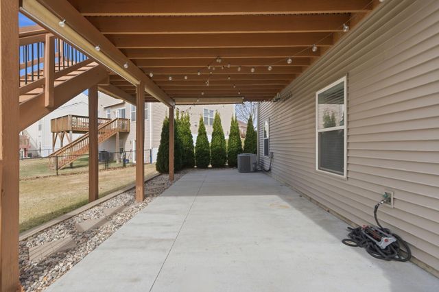 8437 Blazing Star Circle, Shakopee, MN 55379