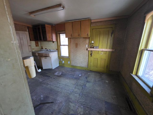 219 Grant Avenue, Michigan City, IN 46360