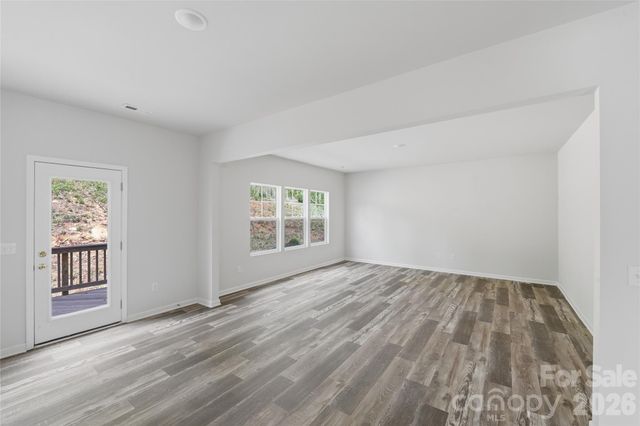 5145 Mark Drive NE, Hickory, NC 28601