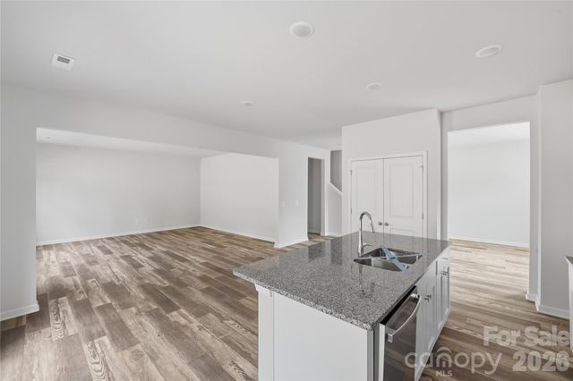 5145 Mark Drive NE, Hickory, NC 28601