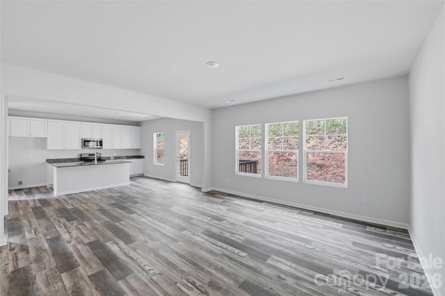 5145 Mark Drive NE, Hickory, NC 28601