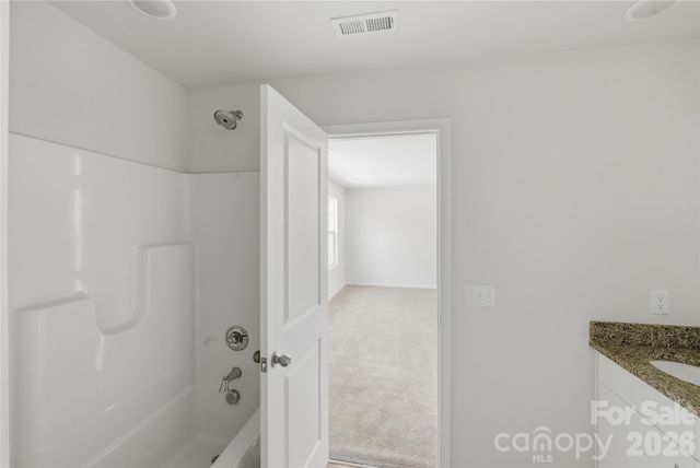 5145 Mark Drive NE, Hickory, NC 28601
