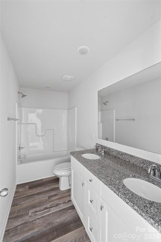 5145 Mark Drive NE, Hickory, NC 28601