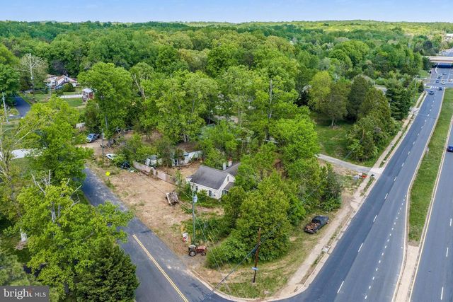 12224 BRADDOCK RD, Fairfax, VA 22030