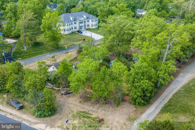 12224 BRADDOCK RD, Fairfax, VA 22030