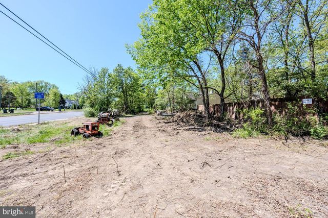 12224 BRADDOCK RD, Fairfax, VA 22030