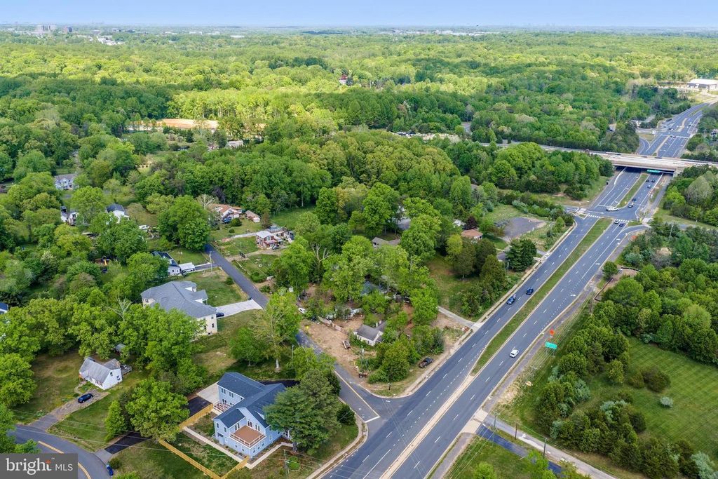 12224 BRADDOCK RD, Fairfax, VA 22030