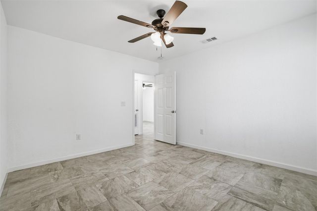 302 Glenmore Dr, Pasadena, TX 77503