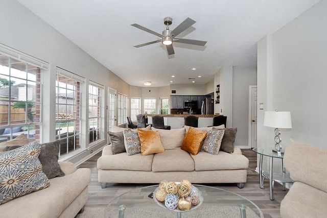 1808 Oakland Circle, Pearland, TX 77581