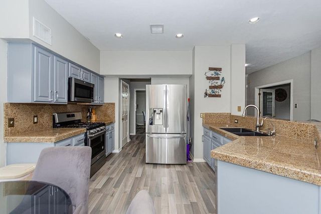 1808 Oakland Circle, Pearland, TX 77581