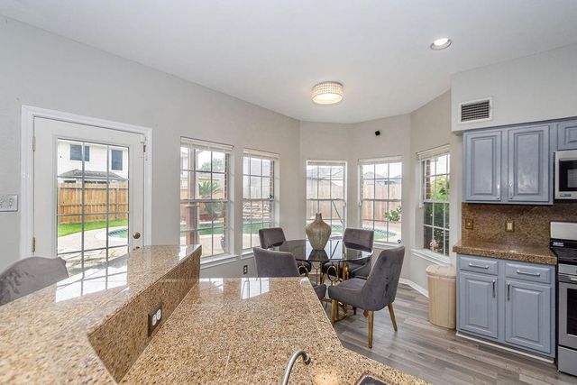 1808 Oakland Circle, Pearland, TX 77581