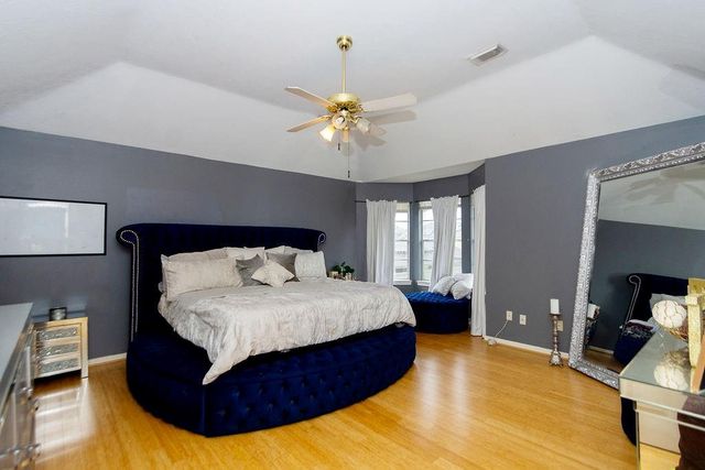 1808 Oakland Circle, Pearland, TX 77581