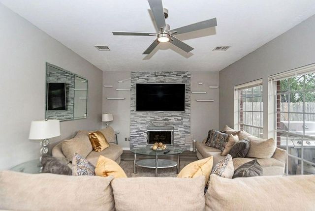 1808 Oakland Circle, Pearland, TX 77581