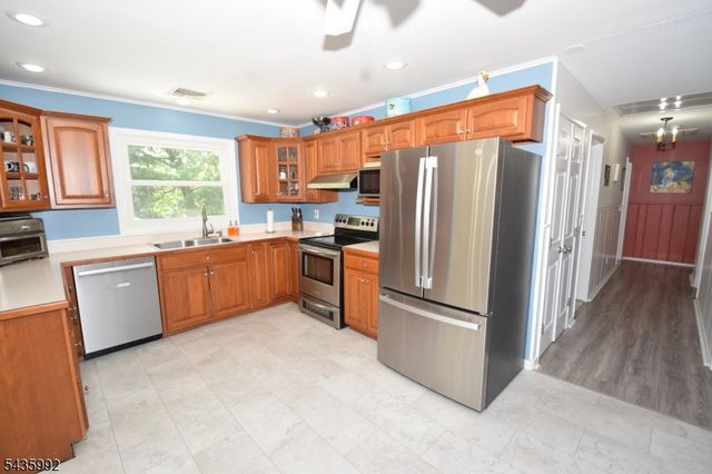 567 Foothill Rd, Bridgewater Twp., NJ 08807