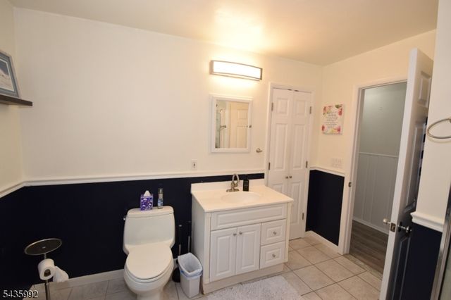 567 Foothill Rd, Bridgewater Twp., NJ 08807