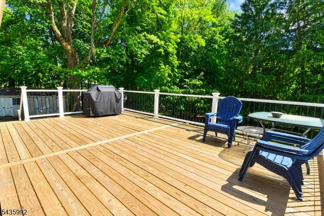 567 Foothill Rd, Bridgewater Twp., NJ 08807