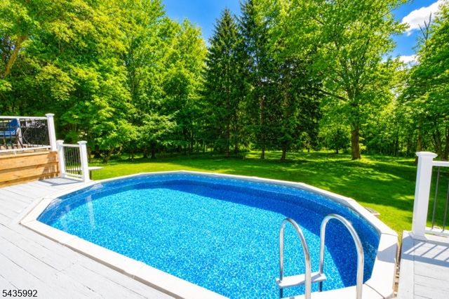 567 Foothill Rd, Bridgewater Twp., NJ 08807