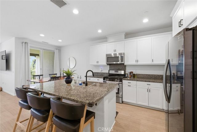 406 El Paseo, Lake Forest, CA 92610