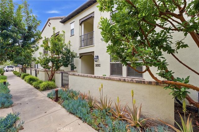 406 El Paseo, Lake Forest, CA 92610