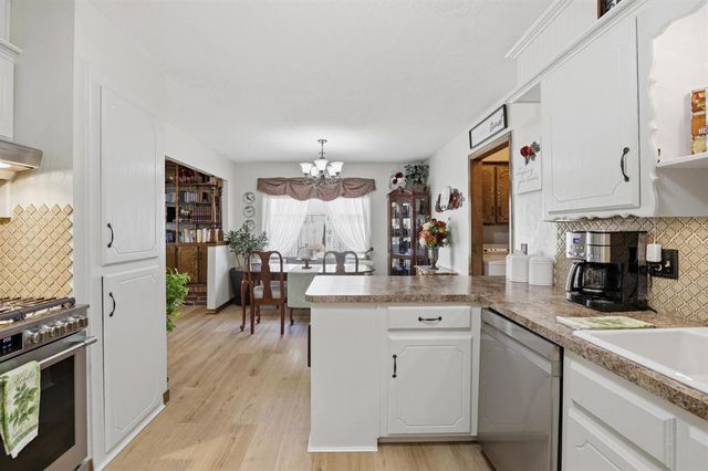 1521 NE 1st Street, Moore, OK 73160