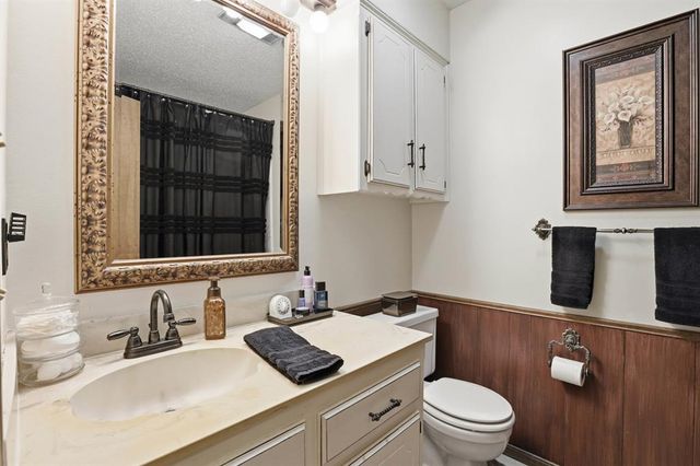 1521 NE 1st Street, Moore, OK 73160